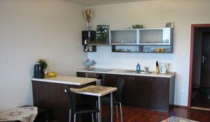 1 izbový byt, Vyšehradská ulica, novostavba, kompletné zariadenie, 3/7