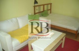 1-izbový byt, Nám. Hraničiarov, Bratislava V