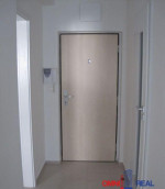 1-izbový byt, Trenčianska ul., kompletne zariadený, kompletná rekonštrukcia, 1/5 – fotka 2